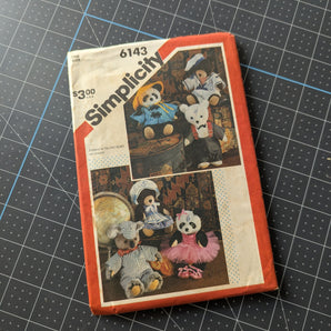Simplicity Pattern #6143 - Wardrobe for Chic Bears