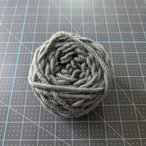 100% New Zealand Wool Macrame & Weaving Yarn - Storm Grey - 4oz Cake