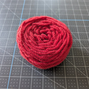 100% New Zealand Wool Macrame & Weaving Yarn - Red Rose - 4oz Cake